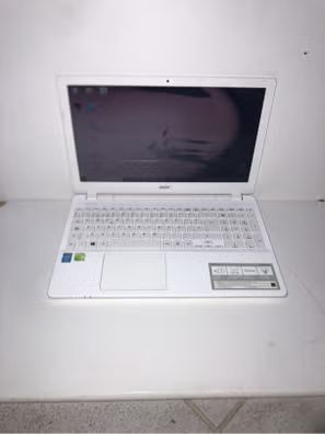 ACER ASPIRE V3-572G (i7 4ª Gen)